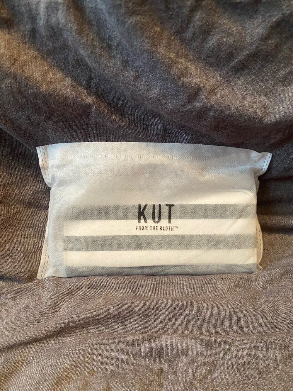 KUT From The Kloth NWT Black And Whit4e Stripe Snap Closure Wallet